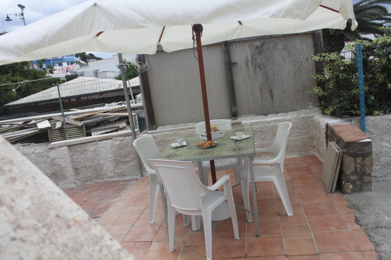 Camere Dieci Maggio- Beb Dory, Nemo, Guizzo Ponza Bagian luar foto