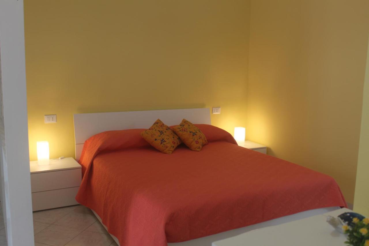 Camere Dieci Maggio- Beb Dory, Nemo, Guizzo Ponza Bagian luar foto
